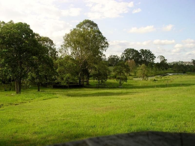 38 Groundwater Road, Southside QLD 4570