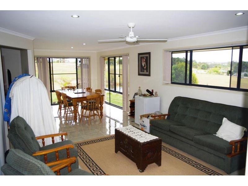 62 Taylor Road, Veteran QLD 4570