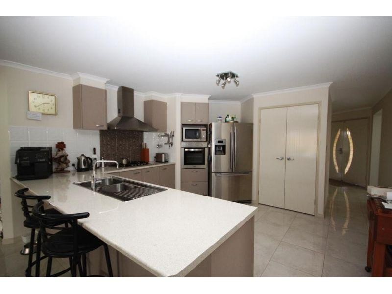 62 Taylor Road, Veteran QLD 4570