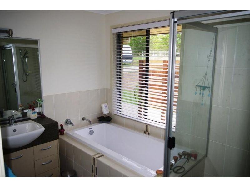 62 Taylor Road, Veteran QLD 4570