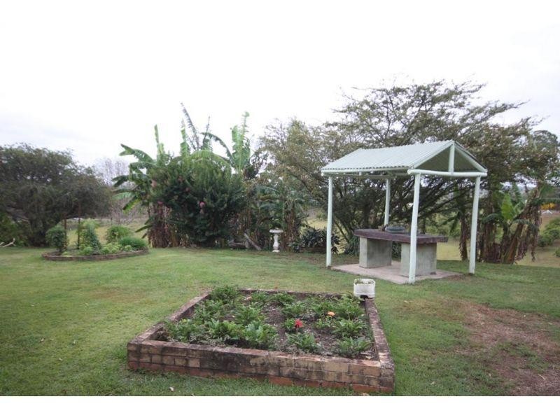 93  Grecian Bends Rd, Greens Creek QLD 4570