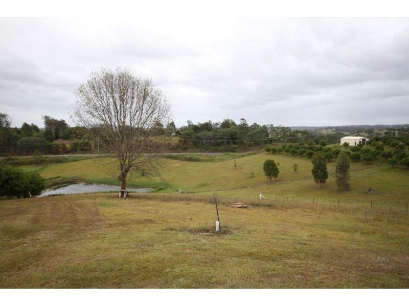 93  Grecian Bends Rd, Greens Creek QLD 4570