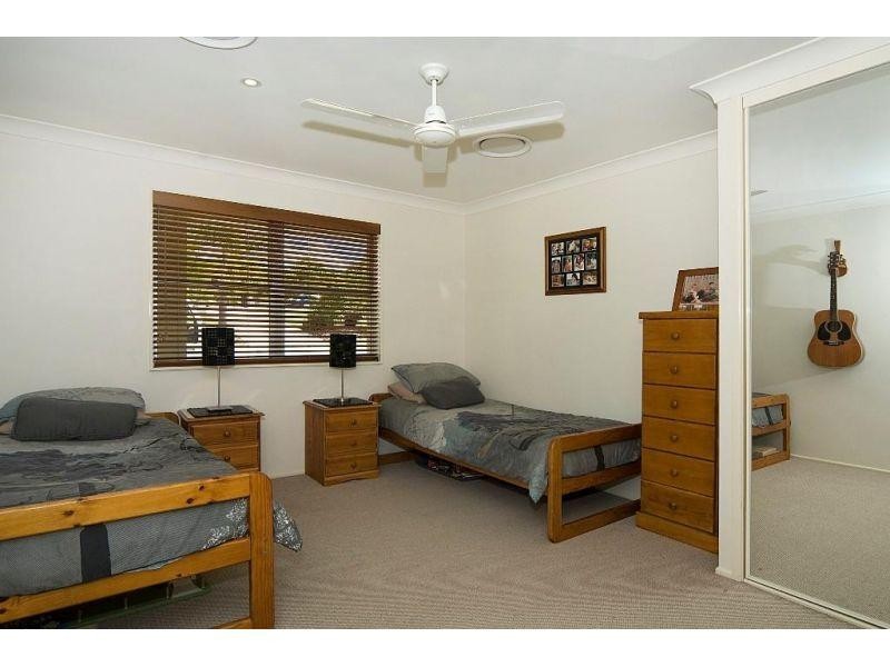 39 Watson Road, Southside QLD 4570