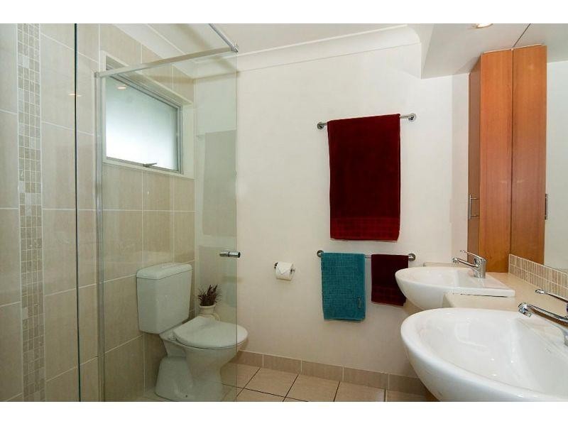 39 Watson Road, Southside QLD 4570