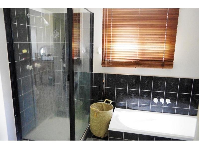 12 Gene Court, Victory Heights QLD 4570