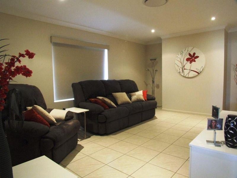 10 Hilltop Avenue, Southside QLD 4570