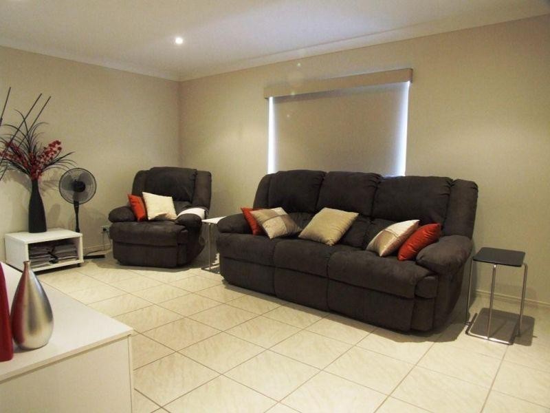 10 Hilltop Avenue, Southside QLD 4570