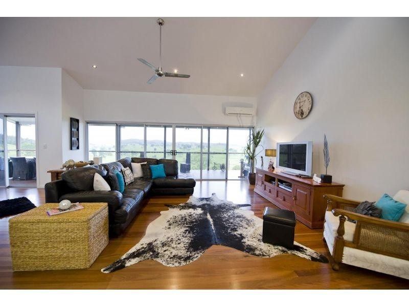 132 Wilton Road, Greens Creek QLD 4570