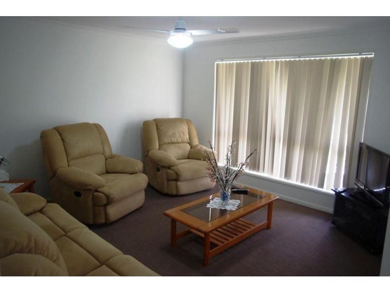 6 Supremacy Place, Jones Hill QLD 4570