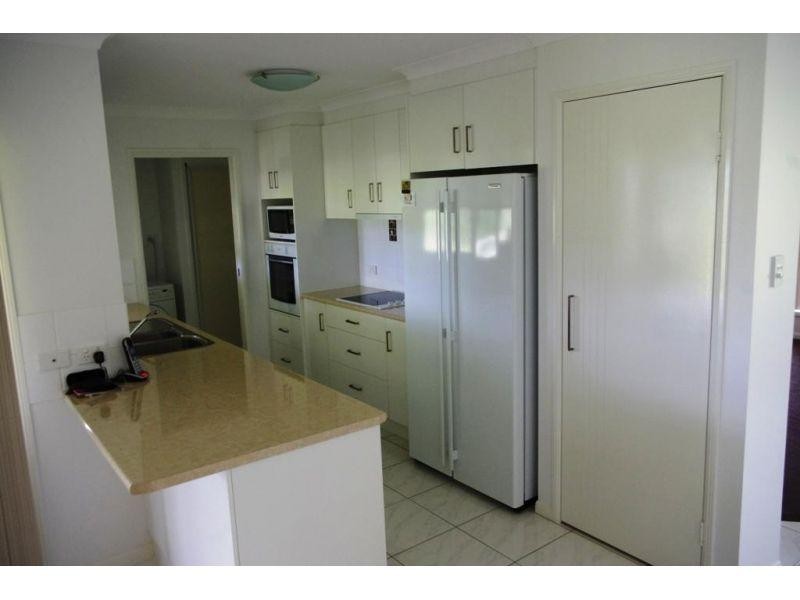 6 Supremacy Place, Jones Hill QLD 4570