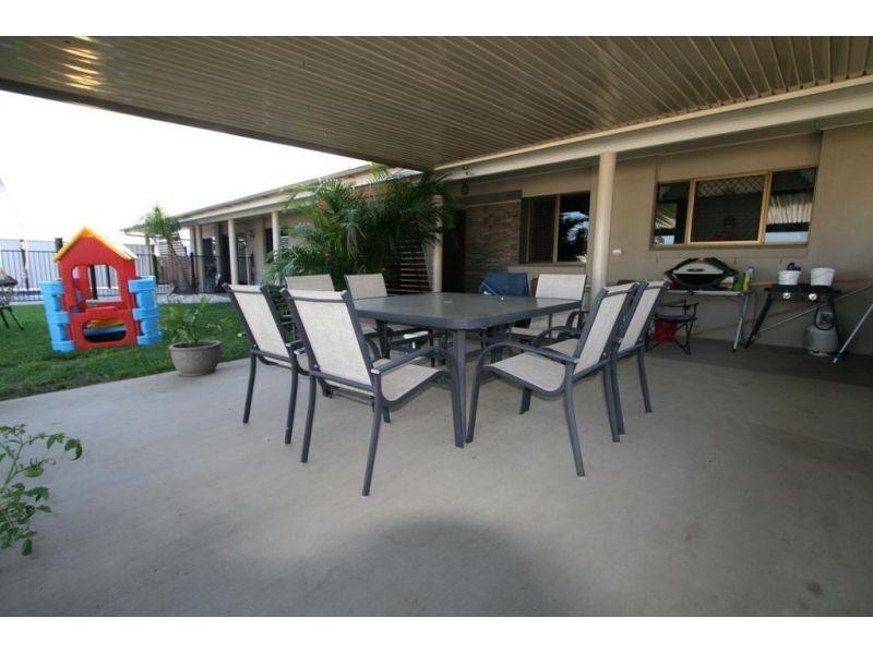 24 Arlington Road, Victory Heights QLD 4570