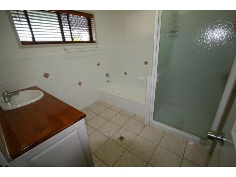 24 Arlington Road, Victory Heights QLD 4570