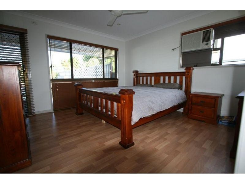 24 Arlington Road, Victory Heights QLD 4570