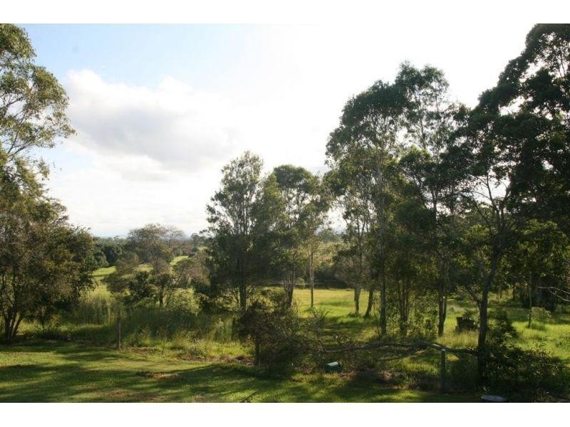 24 Arlington Road, Victory Heights QLD 4570