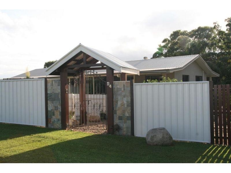 24 Arlington Road, Victory Heights QLD 4570