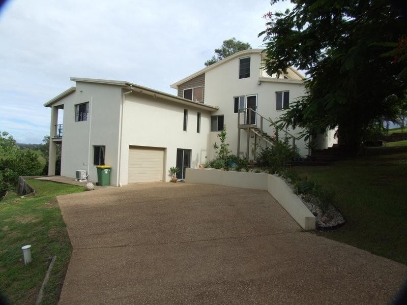 181 Kiaka Road, Lagoon Pocket QLD 4570