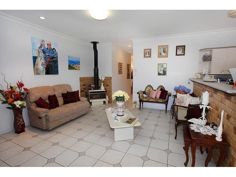 2 Rawlins Road (just off Fritz Rd), Chatsworth QLD 4570