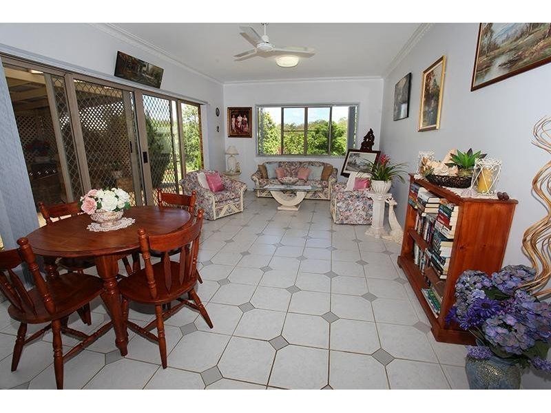 2 Rawlins Road (just off Fritz Rd), Chatsworth QLD 4570