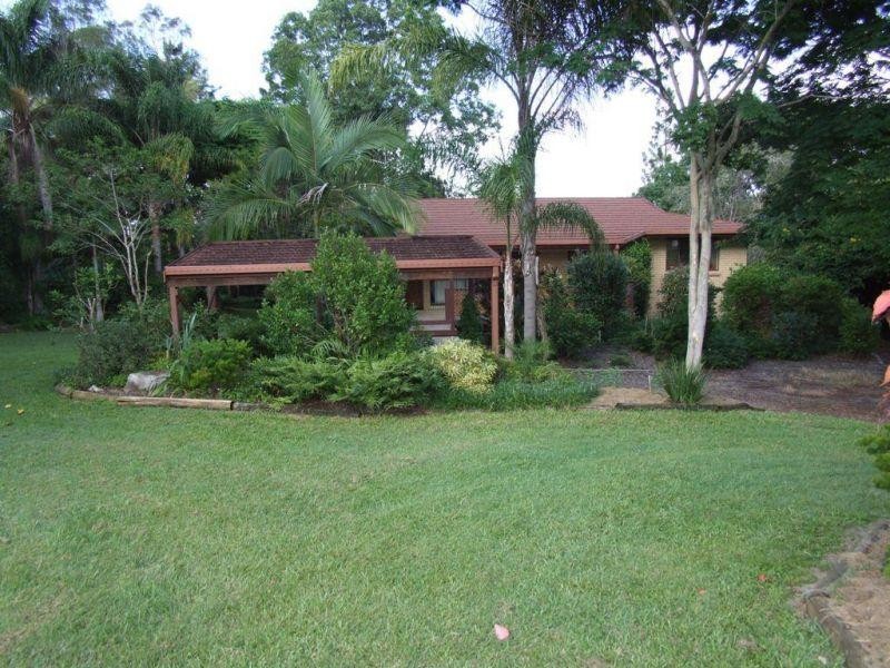 62  Watson Road, Southside QLD 4570