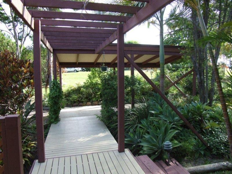 62  Watson Road, Southside QLD 4570