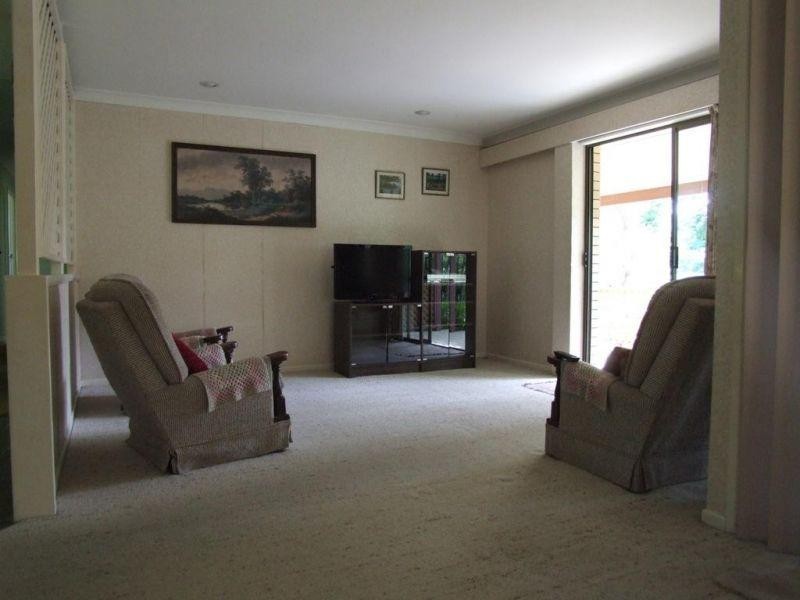 62  Watson Road, Southside QLD 4570