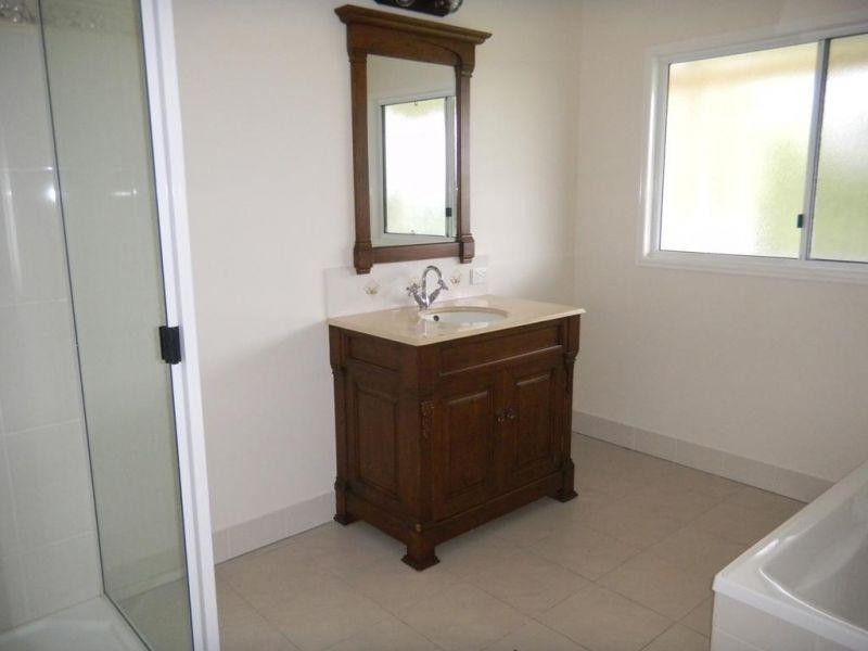 164 Groundwater Road, Southside QLD 4570