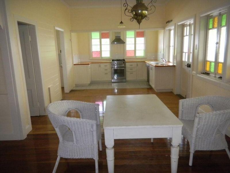 24 Caledonian Hill, Gympie QLD 4570