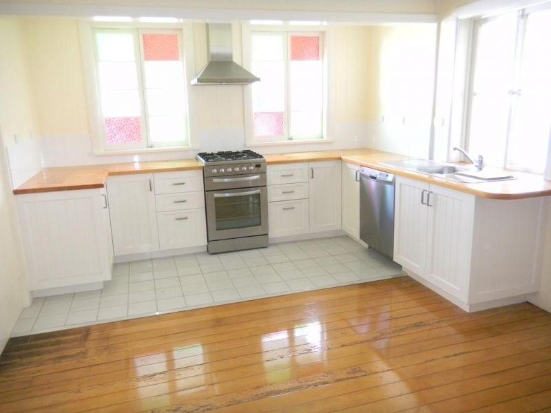 24 Caledonian Hill, Gympie QLD 4570