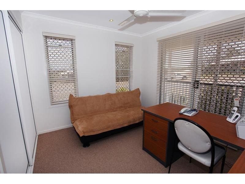 5 Rosewood Court, Southside QLD 4570