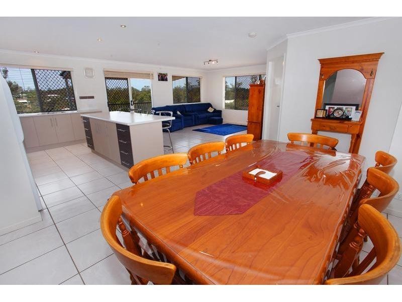 5 Rosewood Court, Southside QLD 4570