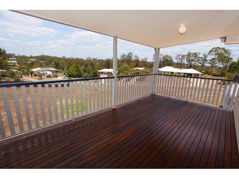 5 Rosewood Court, Southside QLD 4570