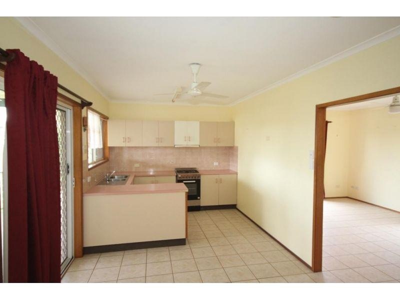 7 Furness Road, Southside QLD 4570