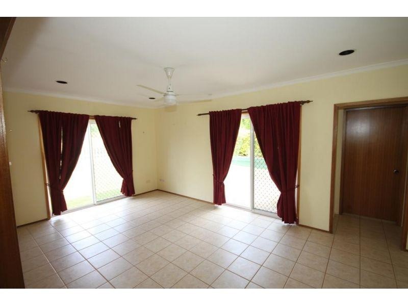 7 Furness Road, Southside QLD 4570