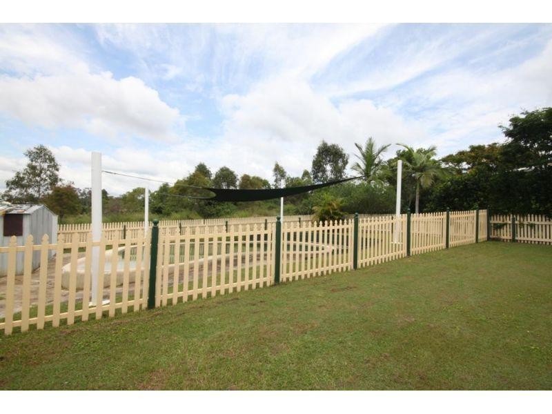 7 Furness Road, Southside QLD 4570