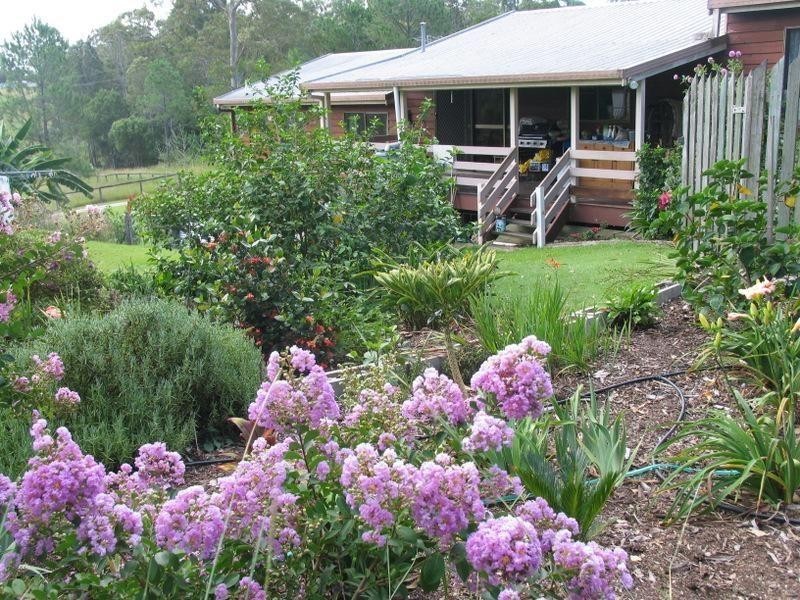 2 Daphne Street, Southside QLD 4570