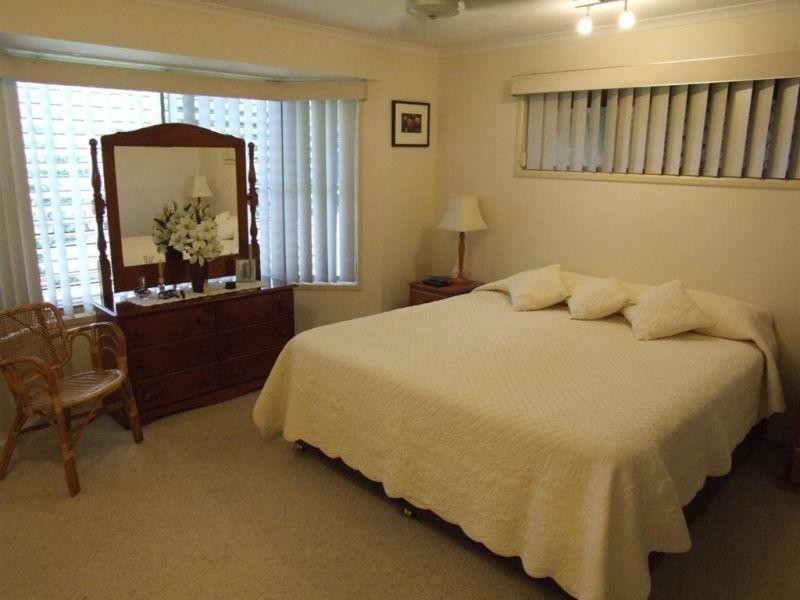 25 Emerald Drive, Southside QLD 4570