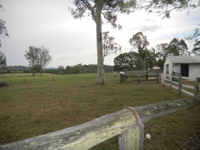 7 Sisters – Bruce Highway, Kybong QLD 4570