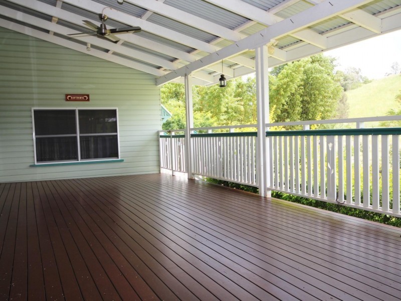 121 Hood Road, Veteran QLD 4570