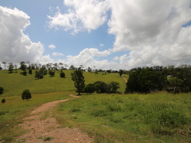 121 Hood Road, Veteran QLD 4570