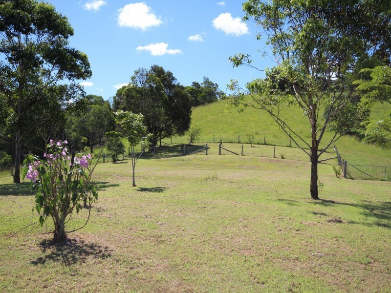 121 Hood Road, Veteran QLD 4570