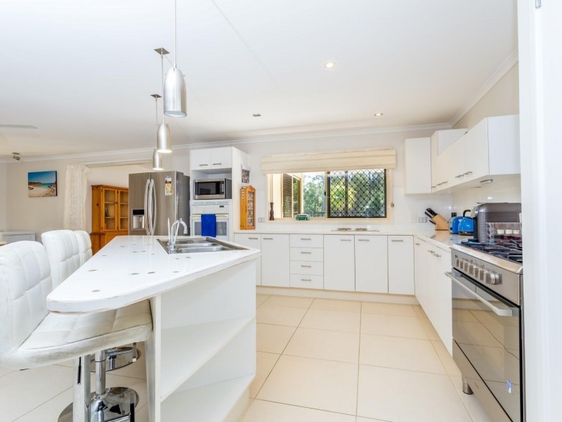 25 Wattle Ave, Bells Bridge QLD 4570