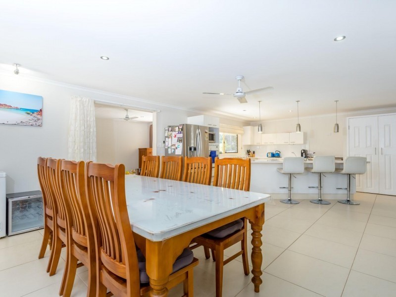 25 Wattle Ave, Bells Bridge QLD 4570