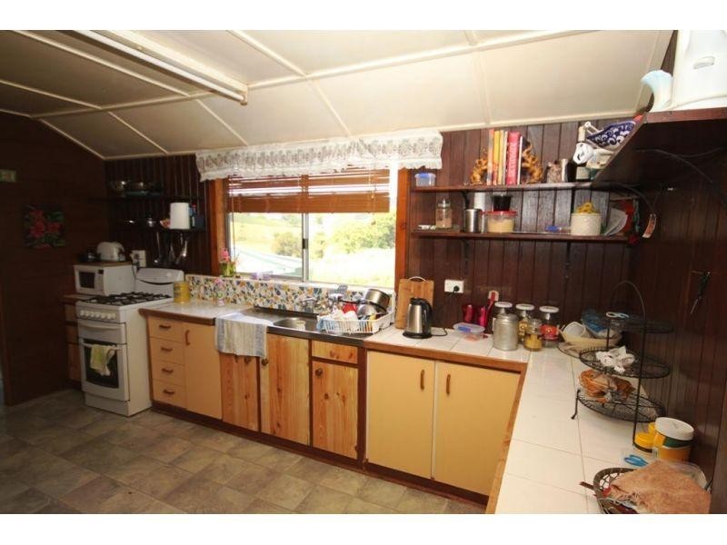349 Mullins Creek Rd, Goomboorian QLD 4570