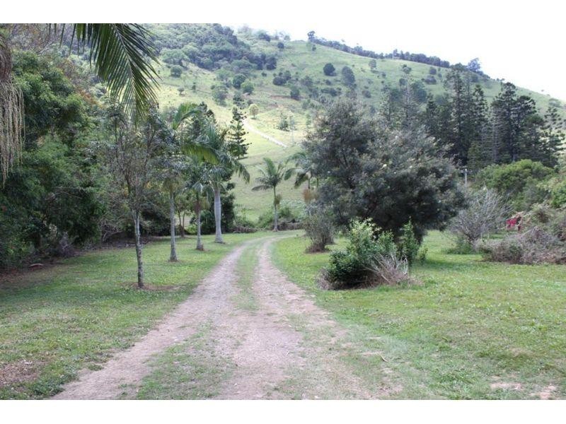 349 Mullins Creek Rd, Goomboorian QLD 4570