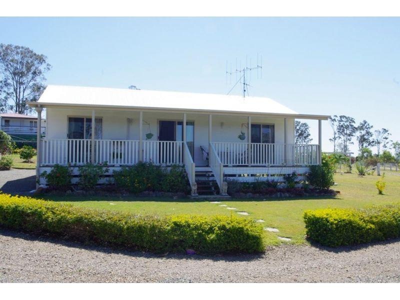 4 Allan Place, Curra QLD 4570