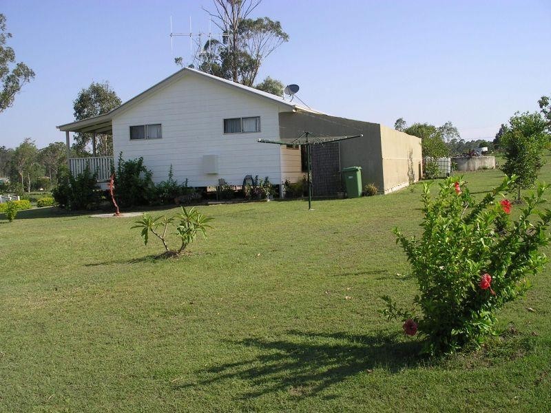 4 Allan Place, Curra QLD 4570