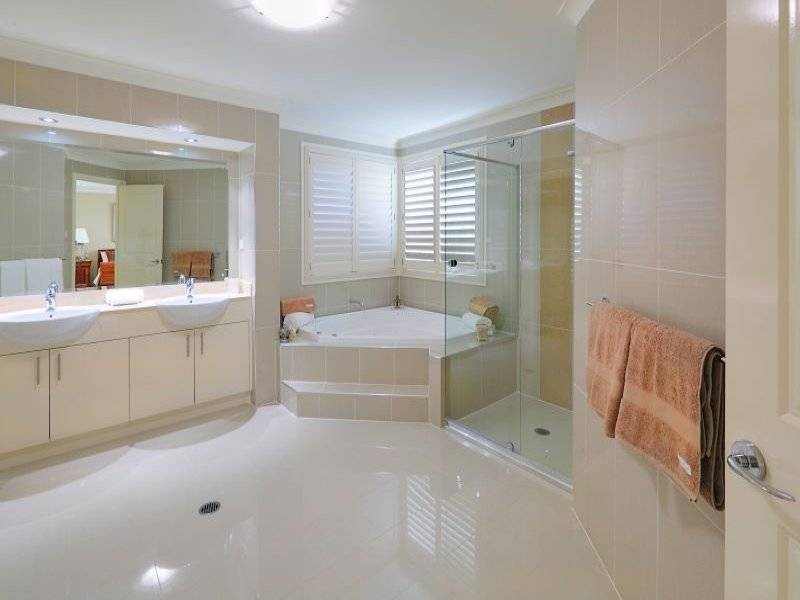 128 Gooraway Drive, Castle Hill NSW 2154