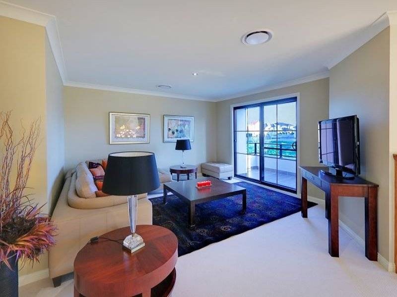 128 Gooraway Drive, Castle Hill NSW 2154