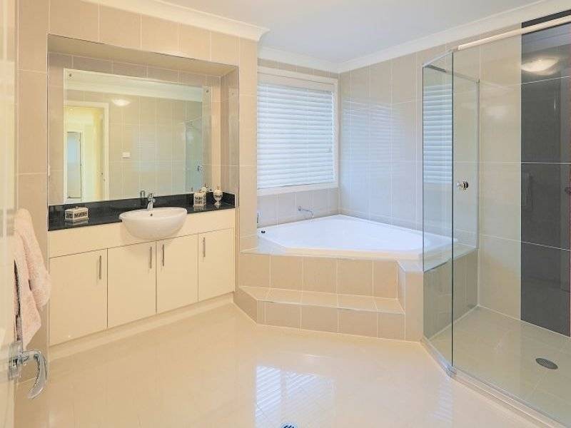 128 Gooraway Drive, Castle Hill NSW 2154