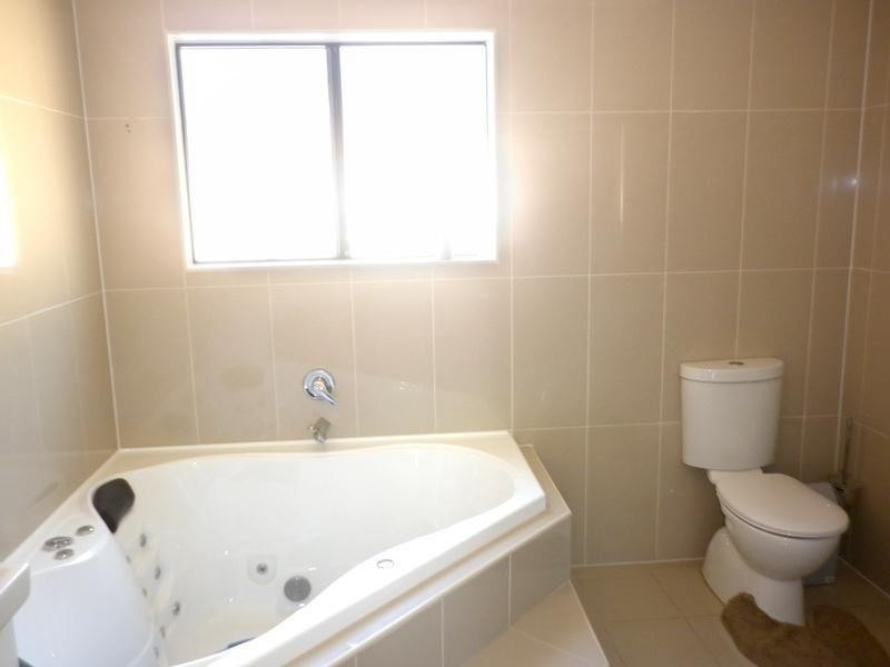 9 Pindari Crescent, South Wentworthville NSW 2145